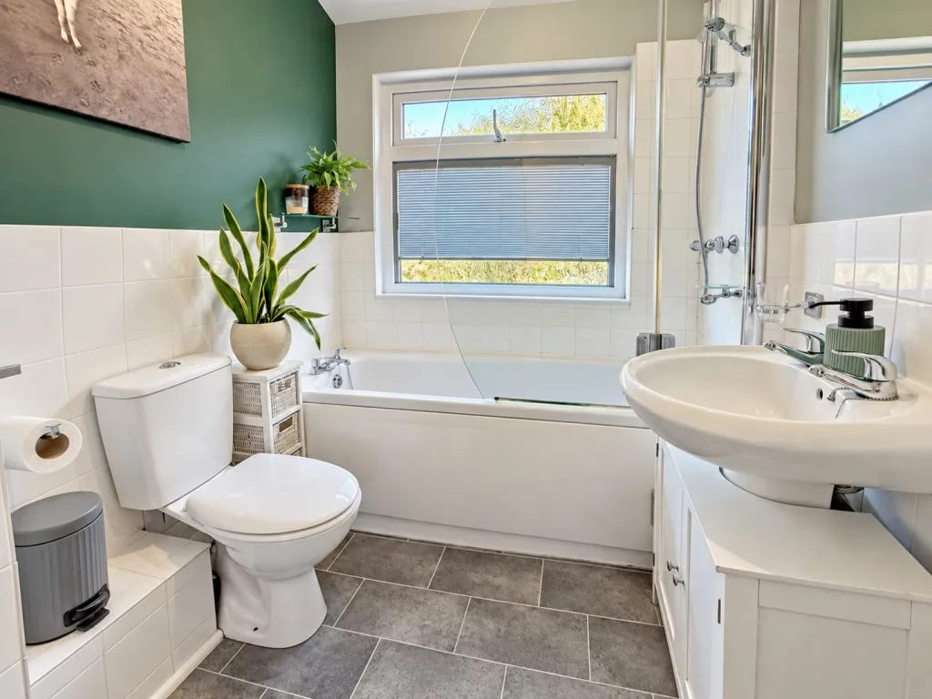 Frobisher Road, Bilton, photo 4