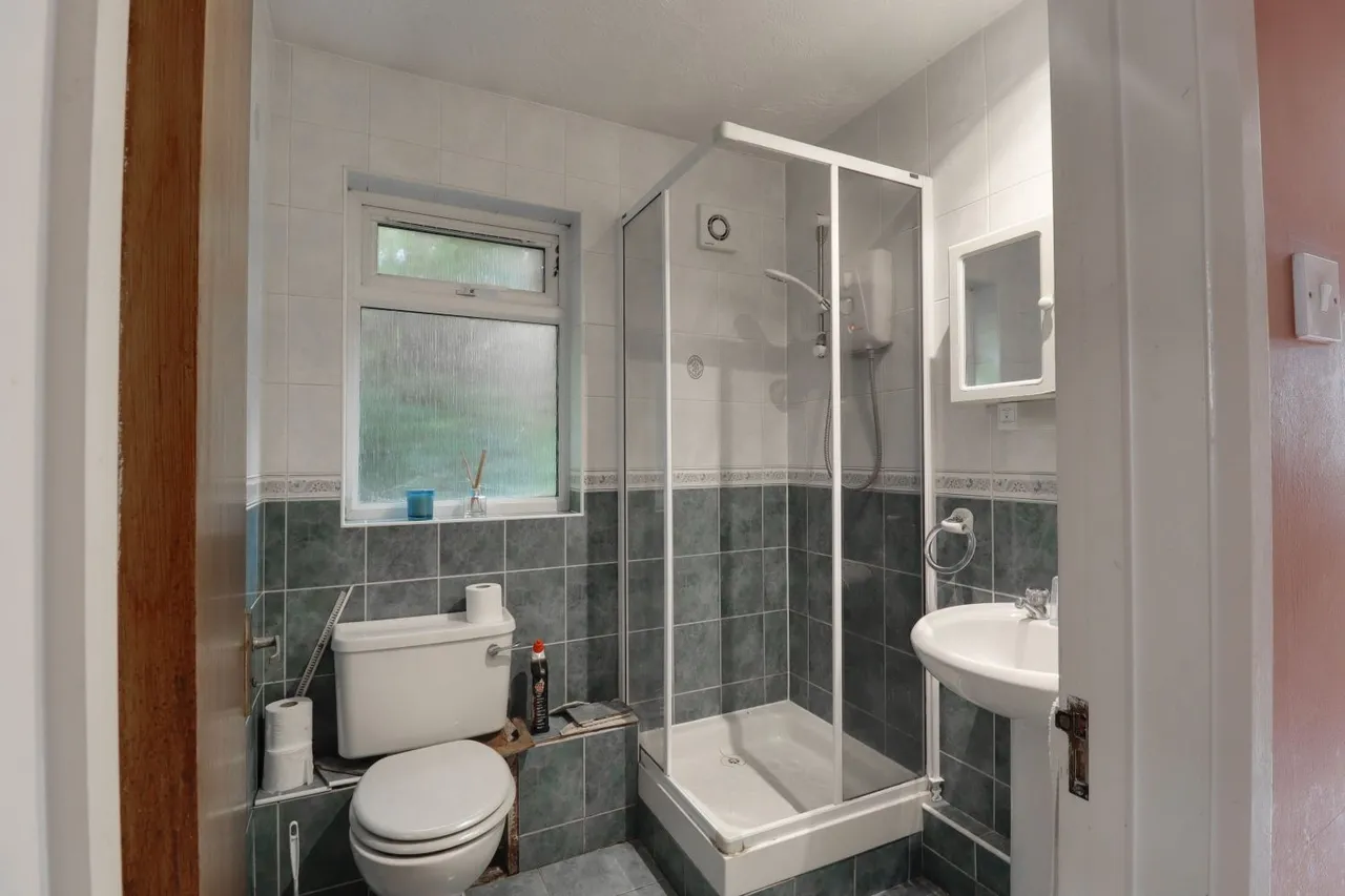 Fairdene Road, CR5, photo 8