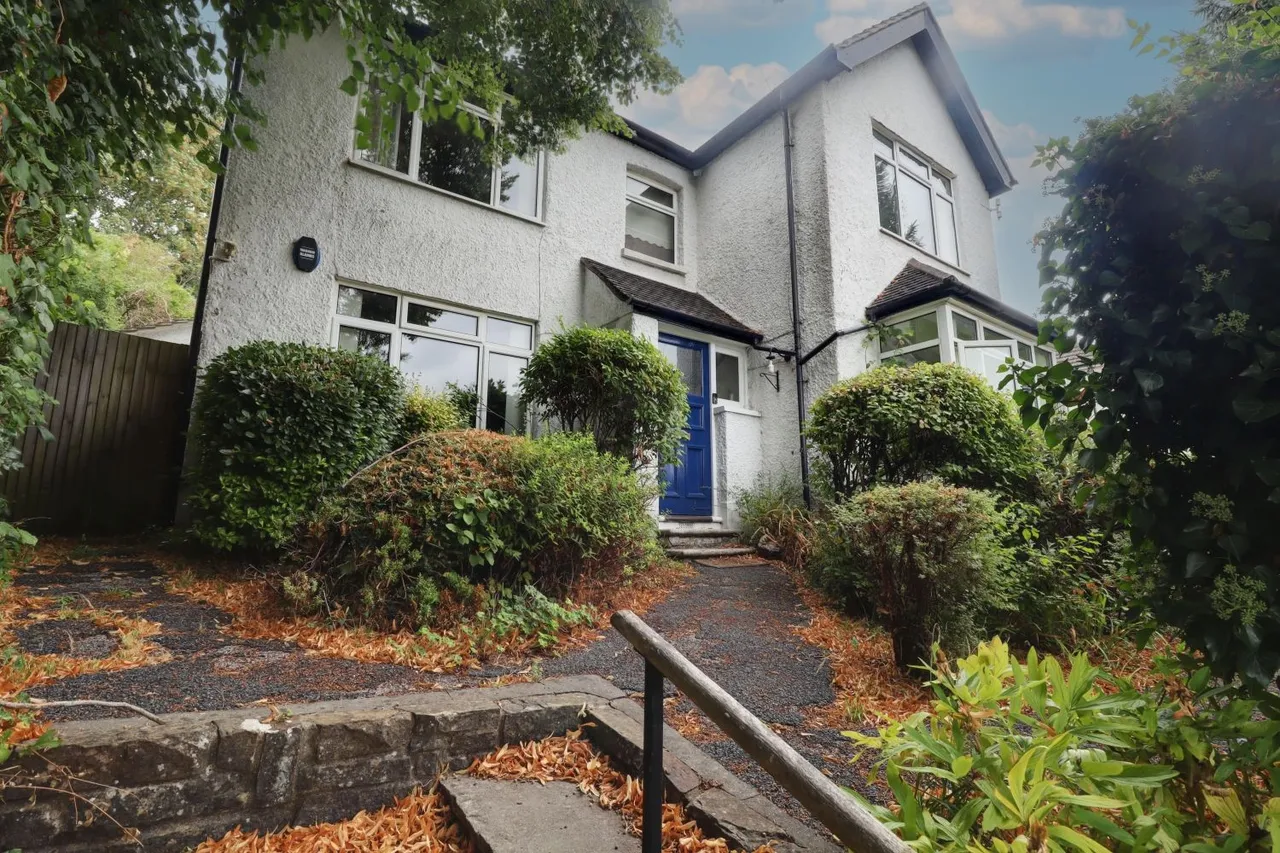 4 bed house for sale, Fairdene Road, CR5