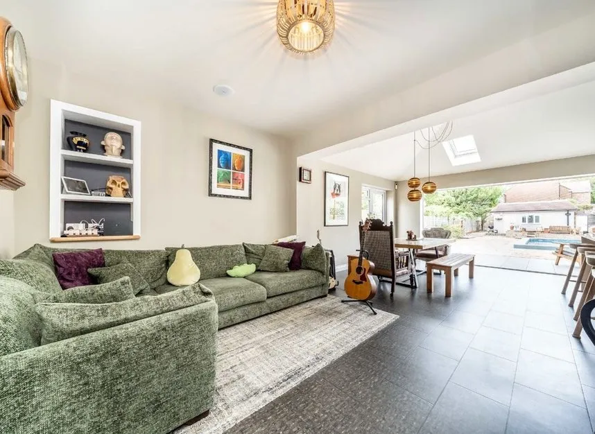 Queens Way, Hanworth Park, TW13, photo 3