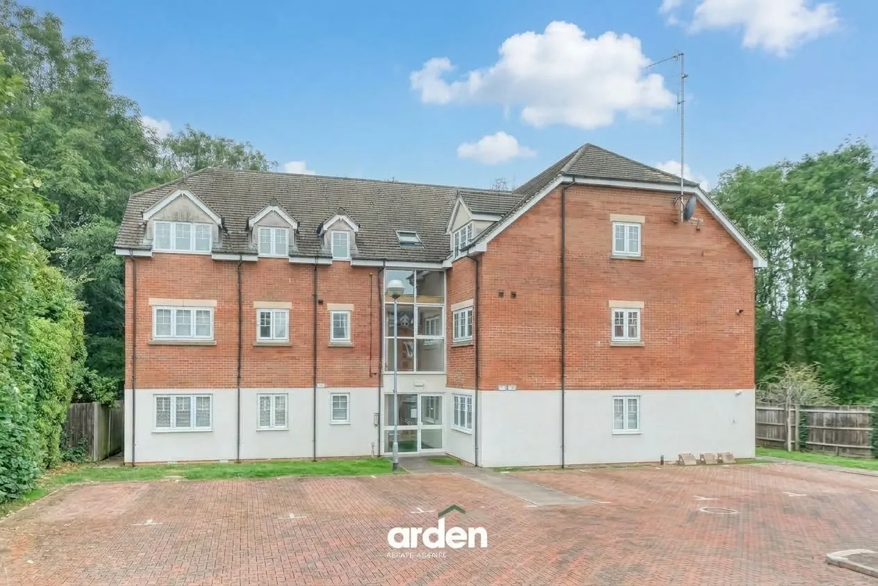 2 bed flat for sale, Evesham Road, New Coppice Court, B97
