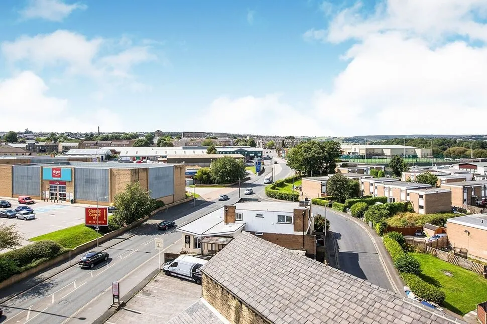 Pellon Lane, Halifax, West Yorkshire, HX1, photo 4