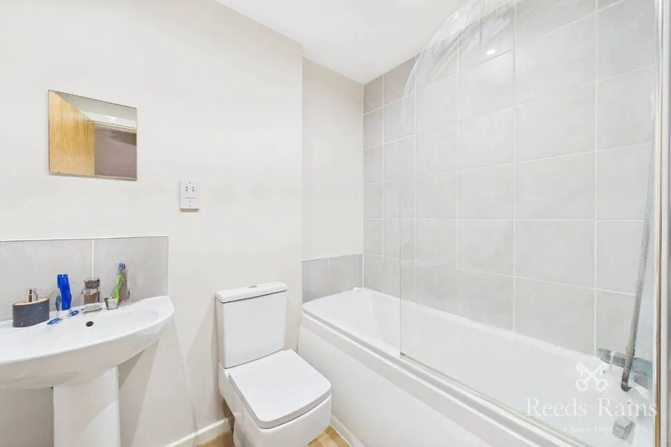 Pellon Lane, Halifax, West Yorkshire, HX1, photo 5