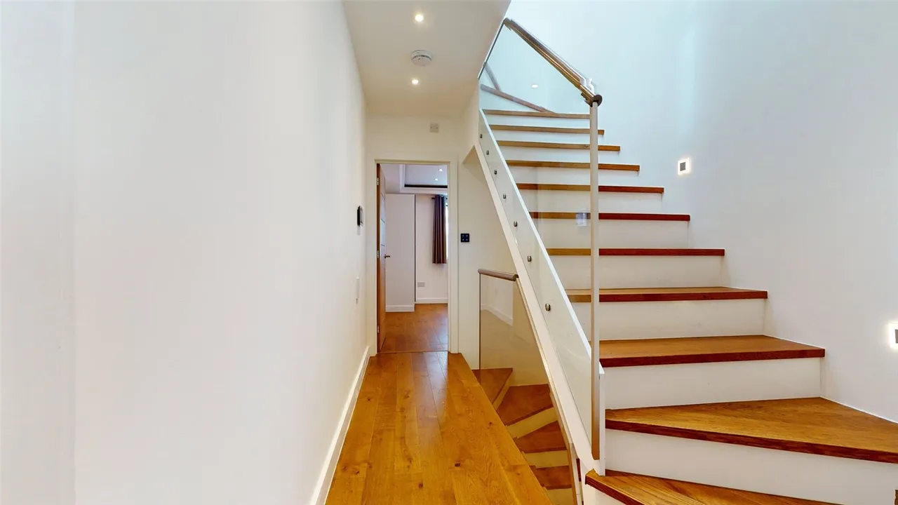 Rose Joan Mews, London, NW6, photo 14