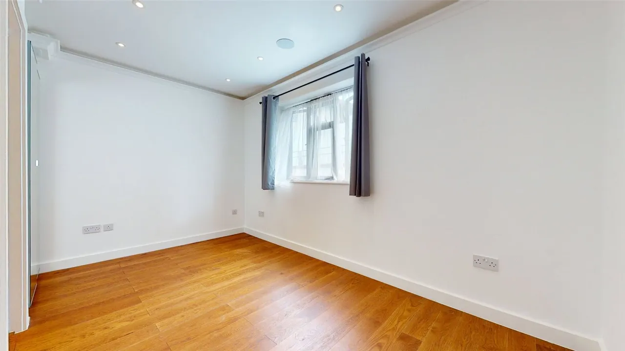 Rose Joan Mews, London, NW6, photo 12