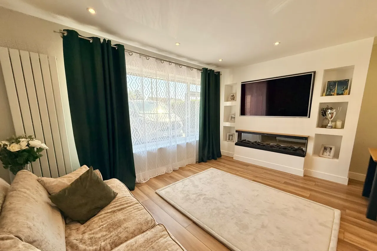 Laurel Lane, St. Leonards, BH24, photo 17