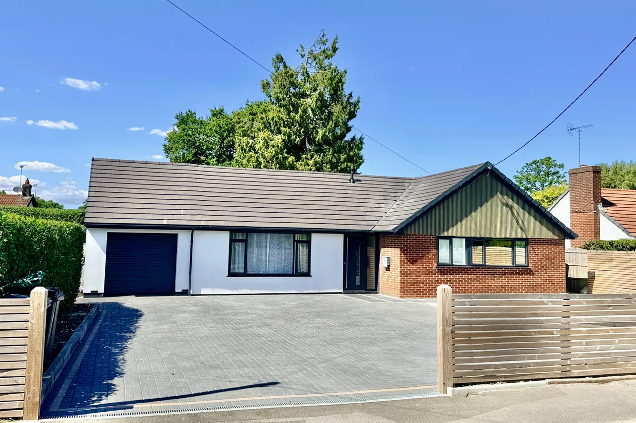 4 bed house for sale, Laurel Lane, St. Leonards, BH24