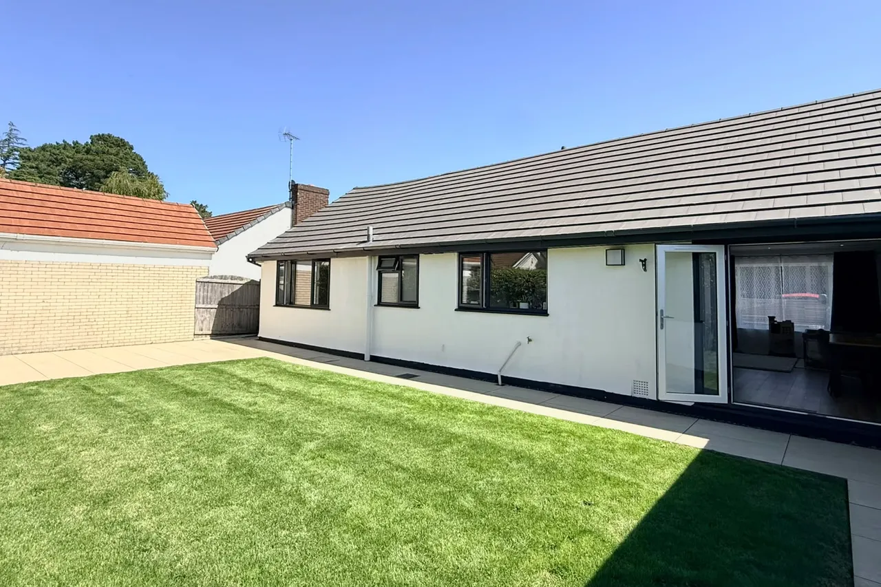 Laurel Lane, St. Leonards, BH24, photo 26