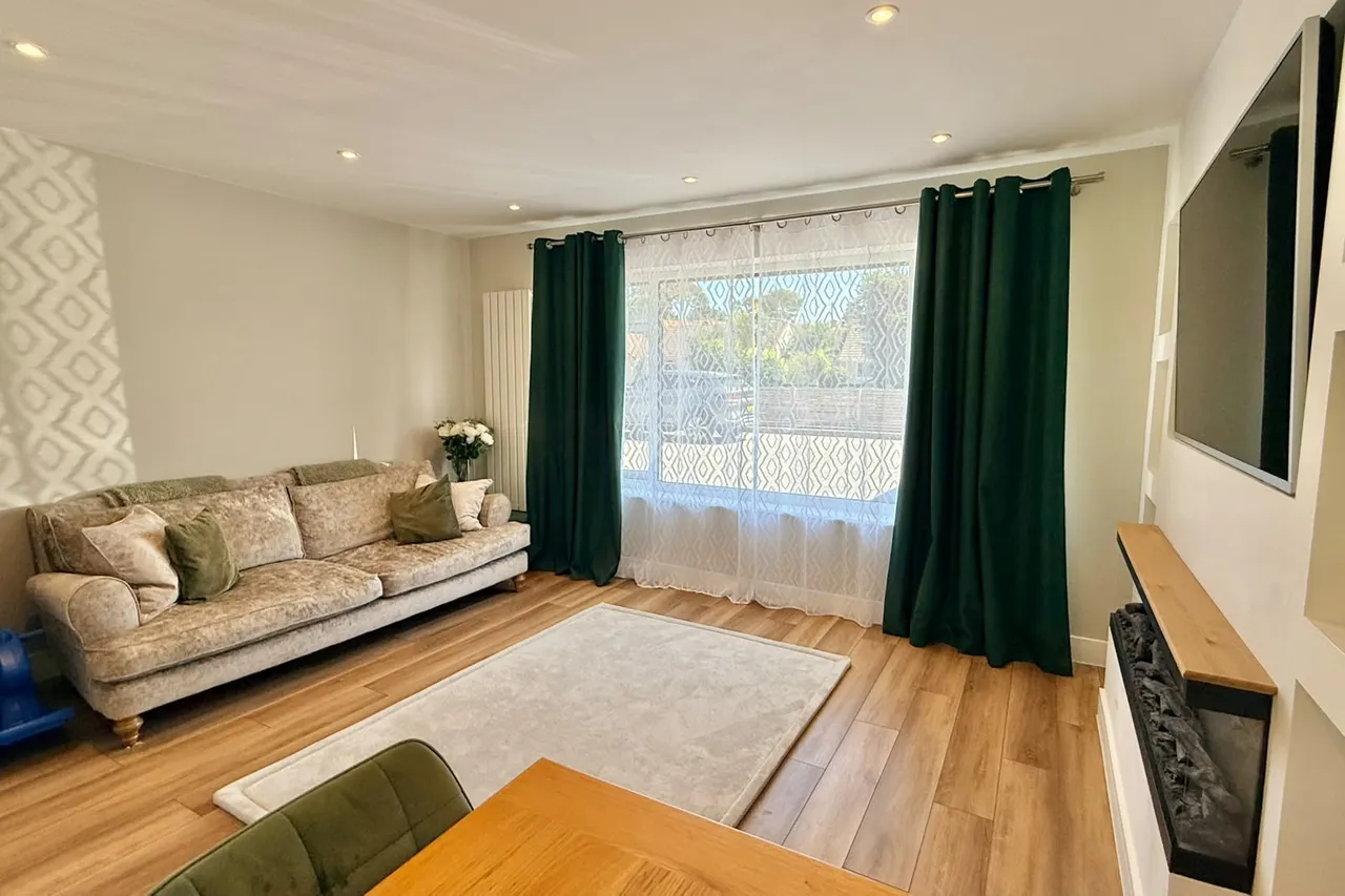 Laurel Lane, St. Leonards, BH24, photo 16