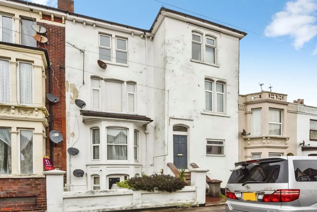 1 bed flat for sale — Queens Road, Portsmouth