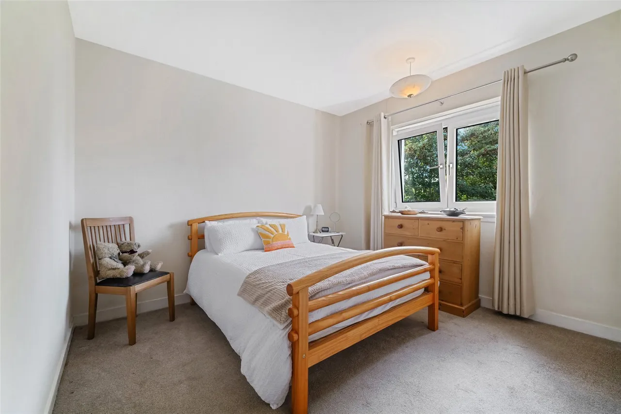 Banchory Avenue, Eastwood, G43, photo 7