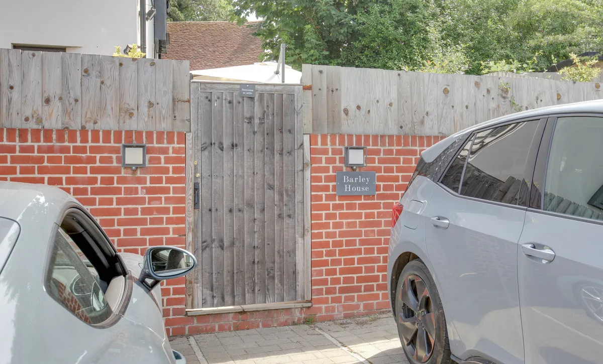 Dunmow, CM6, photo 24