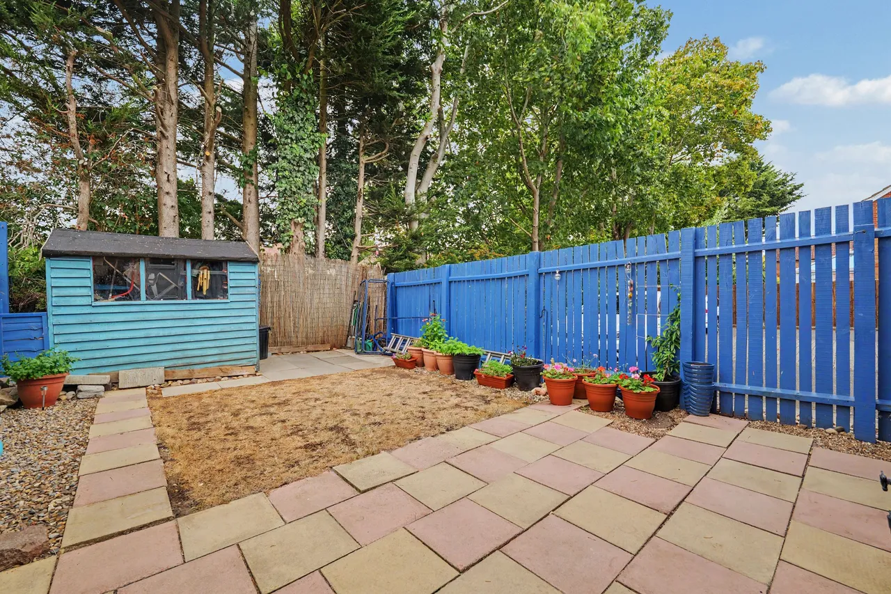 Pear Tree Gardens, Market Harborough, LE16, photo 12