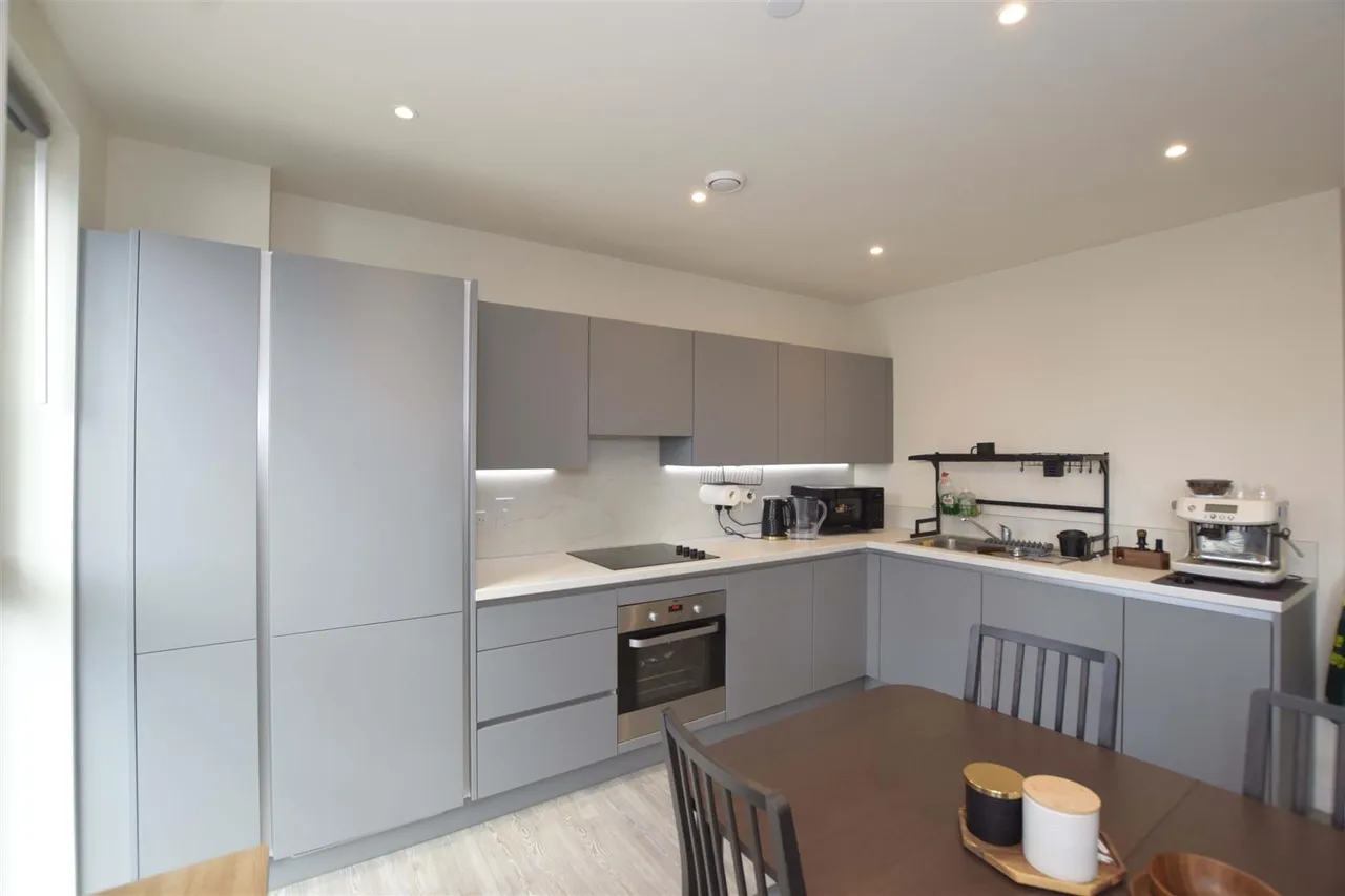 North End Road, Wembley, HA9, photo 4