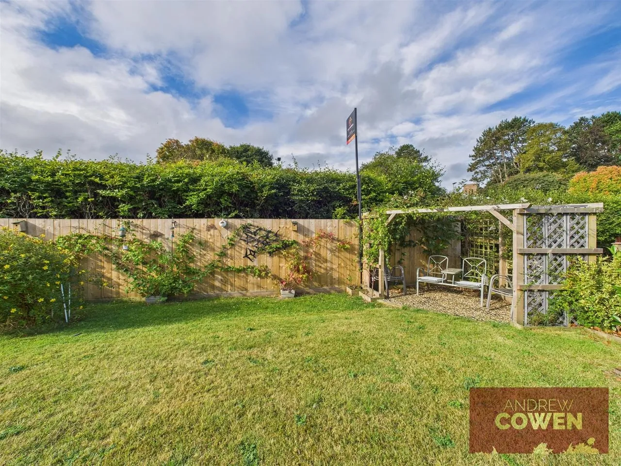 St. Lukes Crescent, Scarborough YO12 6TD, photo 3