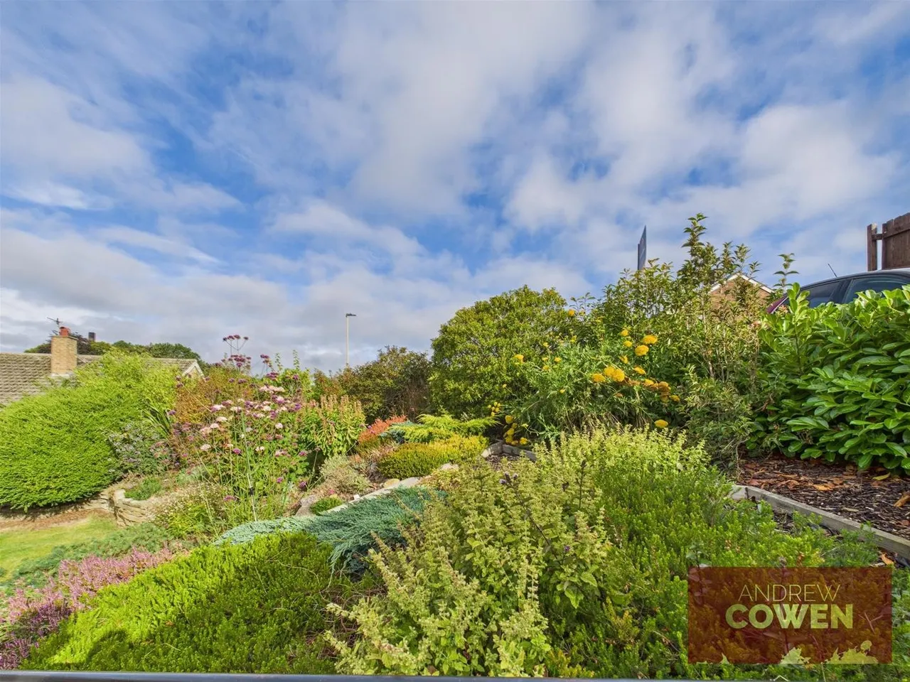 St. Lukes Crescent, Scarborough YO12 6TD, photo 2