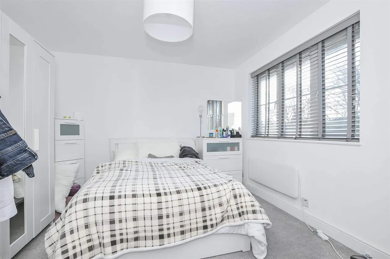 Windermere Close, Egham, TW20 8JR, photo 8