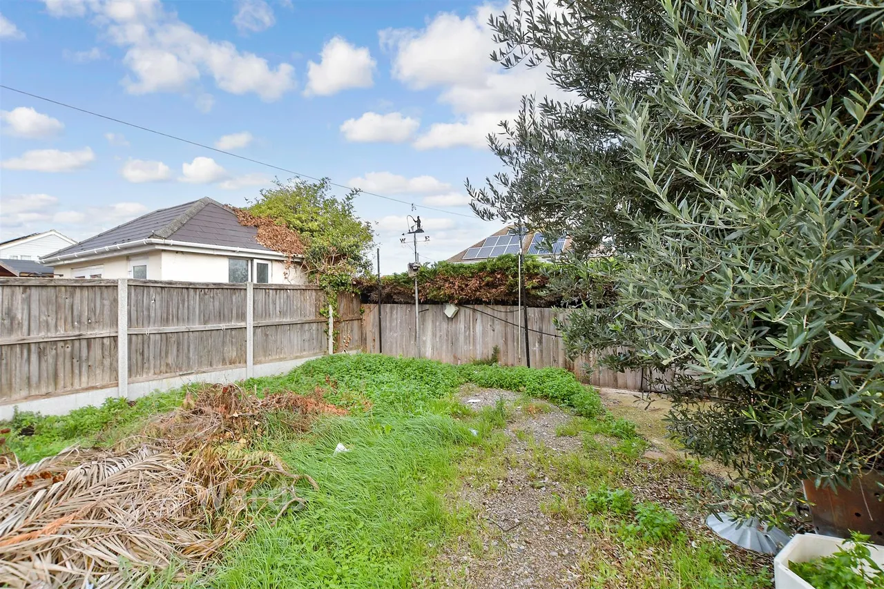 Stanley Road, Ramsgate, CT11, photo 12