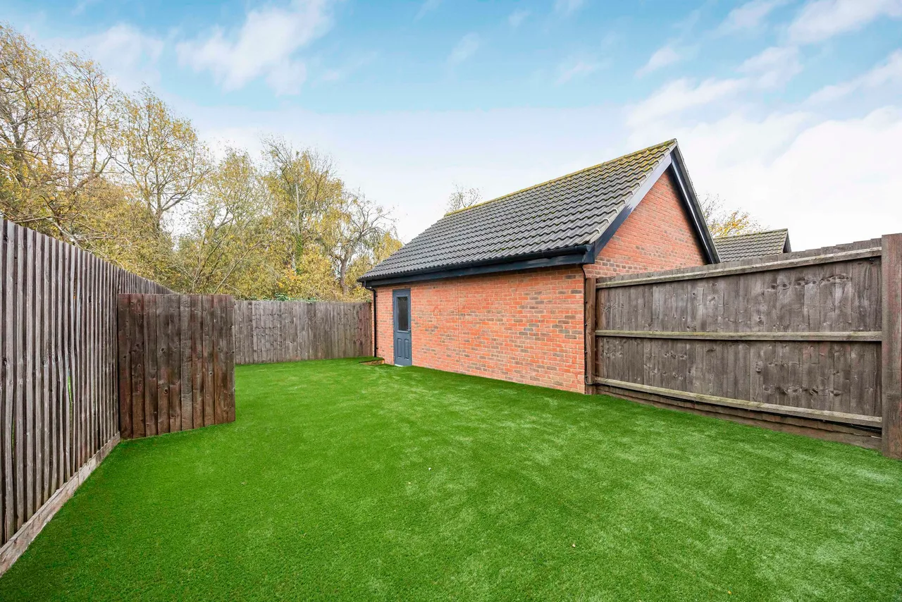 Park View, Chigwell, Essex, IG7 5EF, photo 11