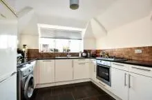 27-28 Station Approach, West Byfleet, photo 12