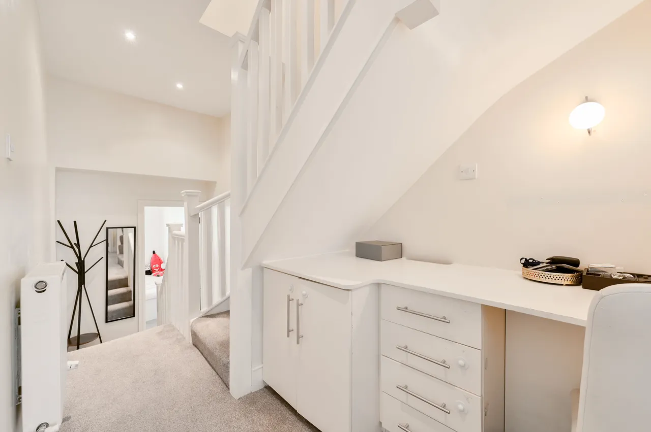 Hanwell, W7, photo 12