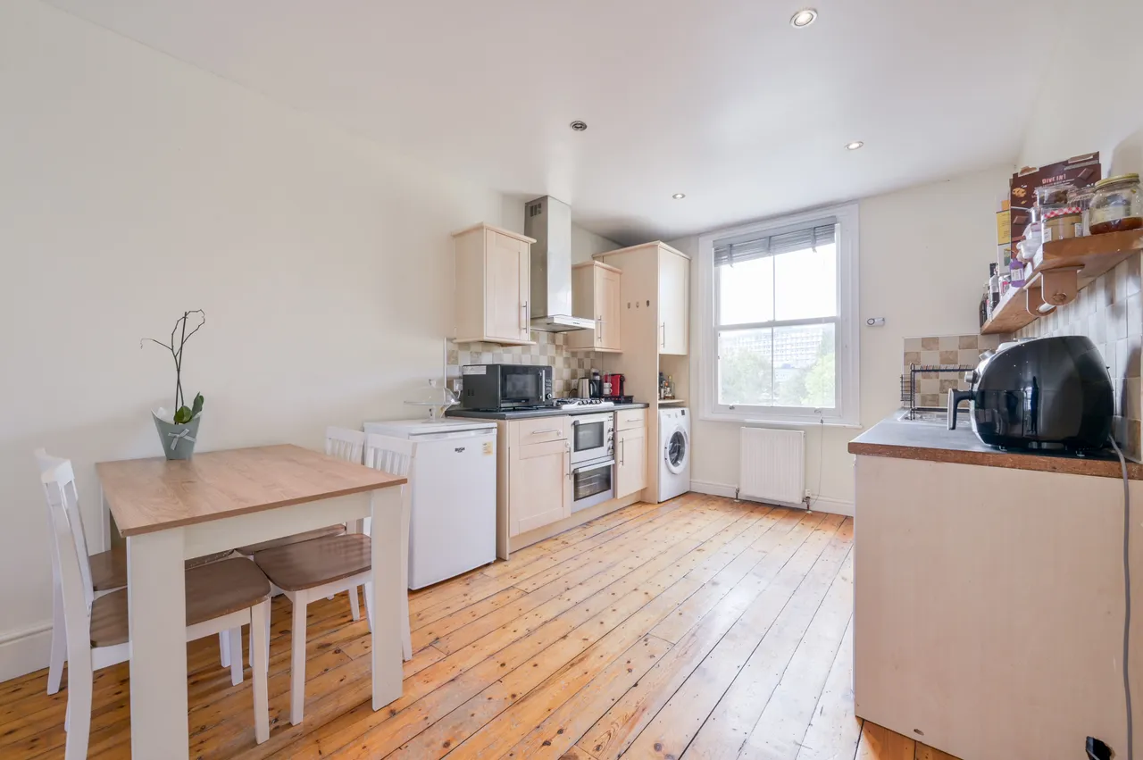 Hanwell, W7, photo 7
