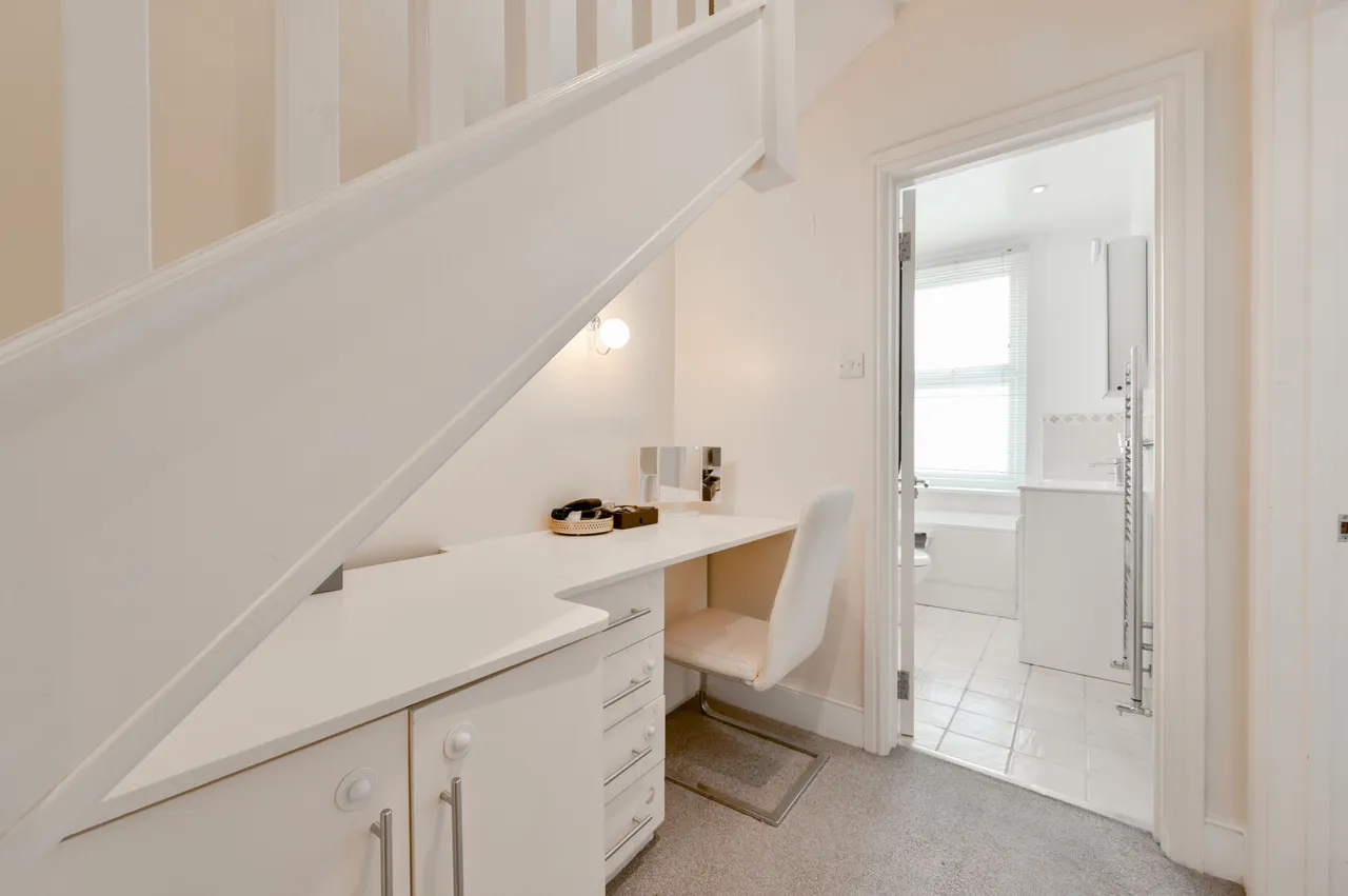 Hanwell, W7, photo 13