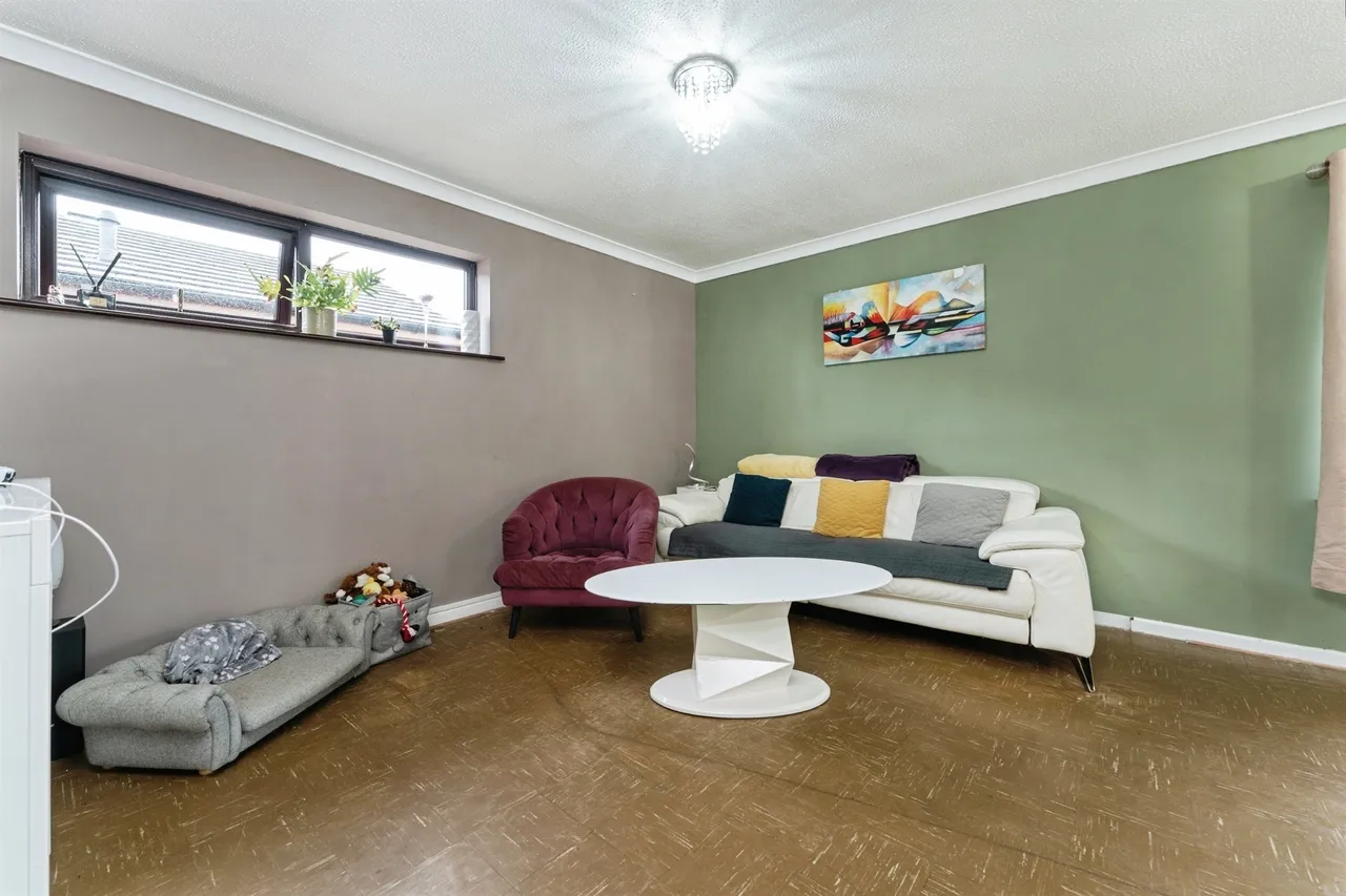 Stuart Close, Brandon, photo 6