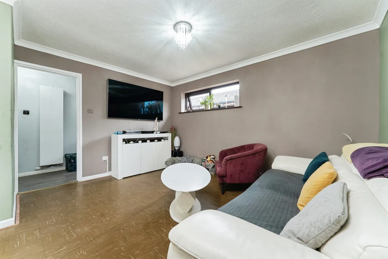 Stuart Close, Brandon, photo 7