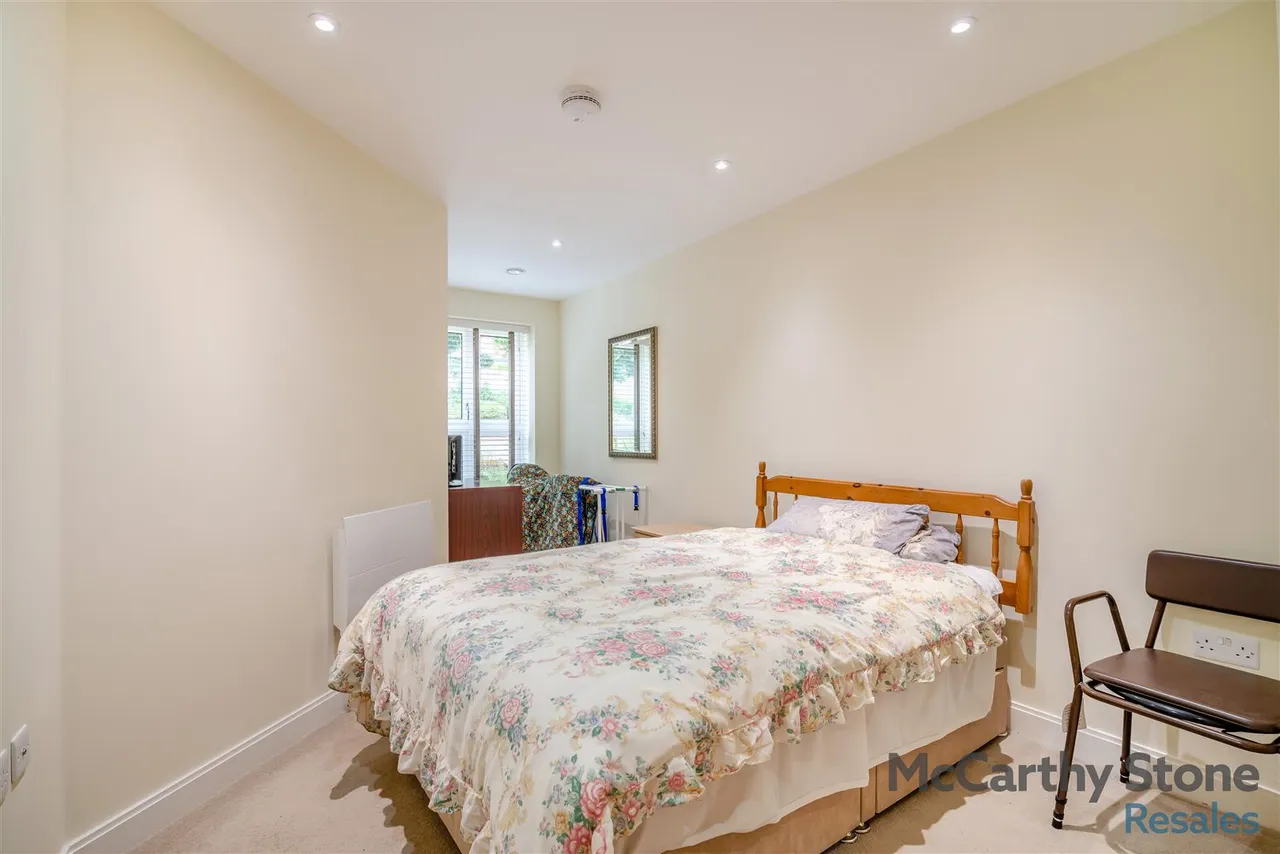 Berneslai Close, Barnsley, S70, photo 10