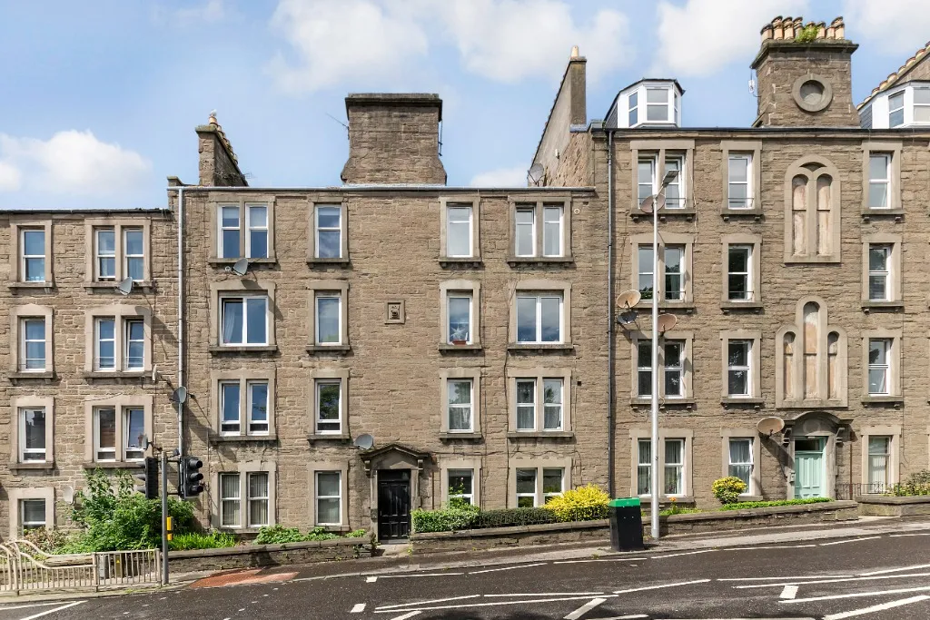 2 bed flat to rent, Forfar Road, Dundee, DD4