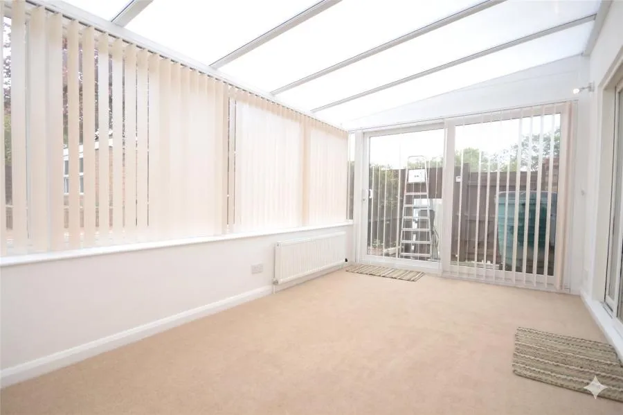 Buckingham Way, Frimley, GU16, photo 3