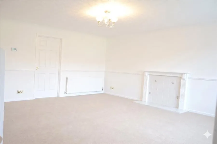 Buckingham Way, Frimley, GU16, photo 5