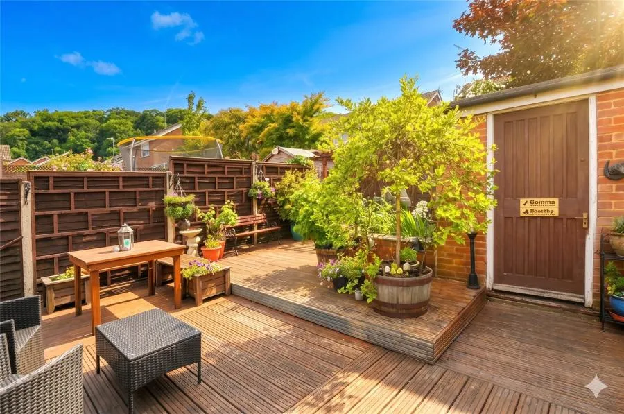 Buckingham Way, Frimley, GU16, photo 11
