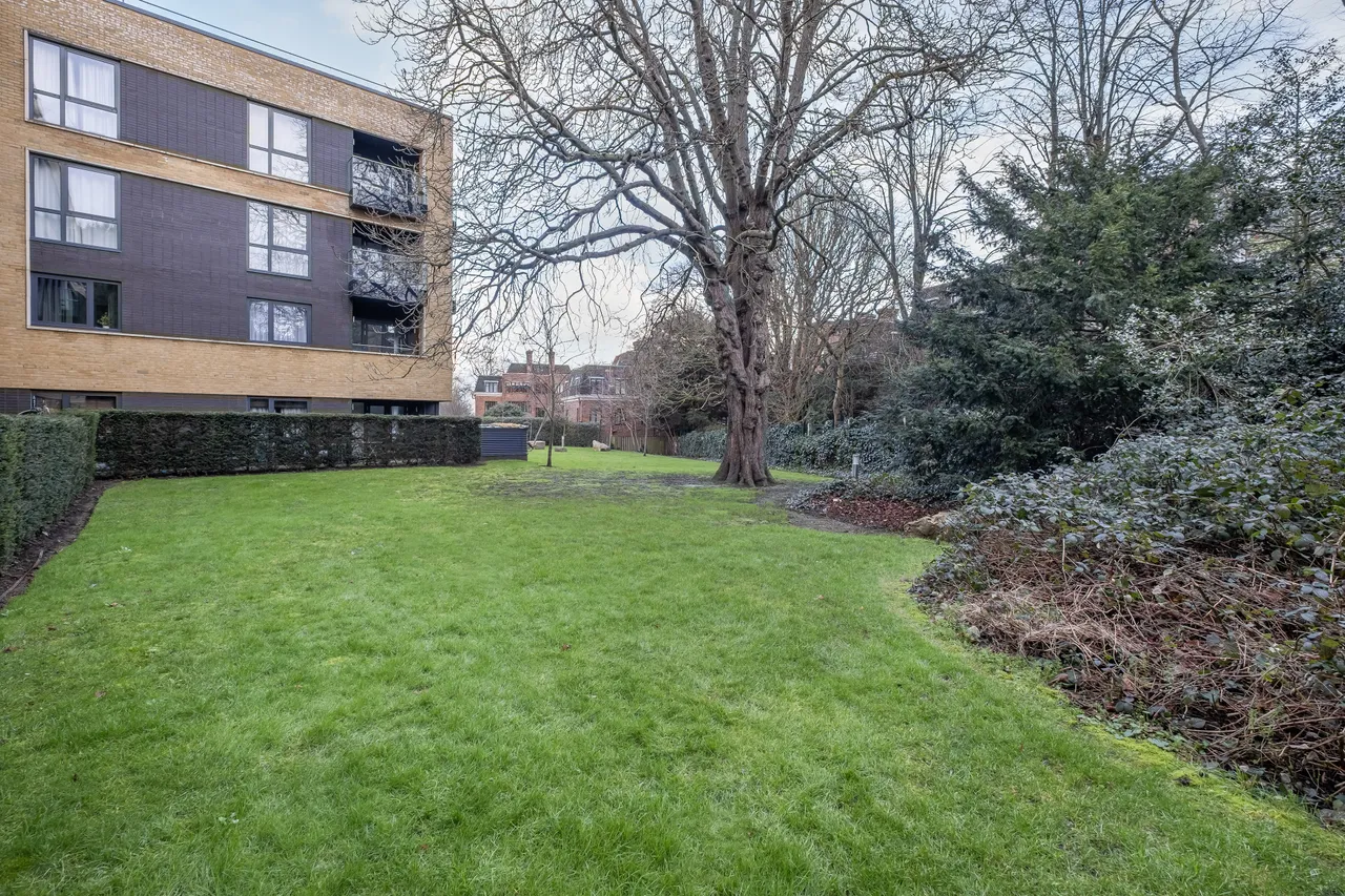 Pipit Drive, London, SW15, photo 11