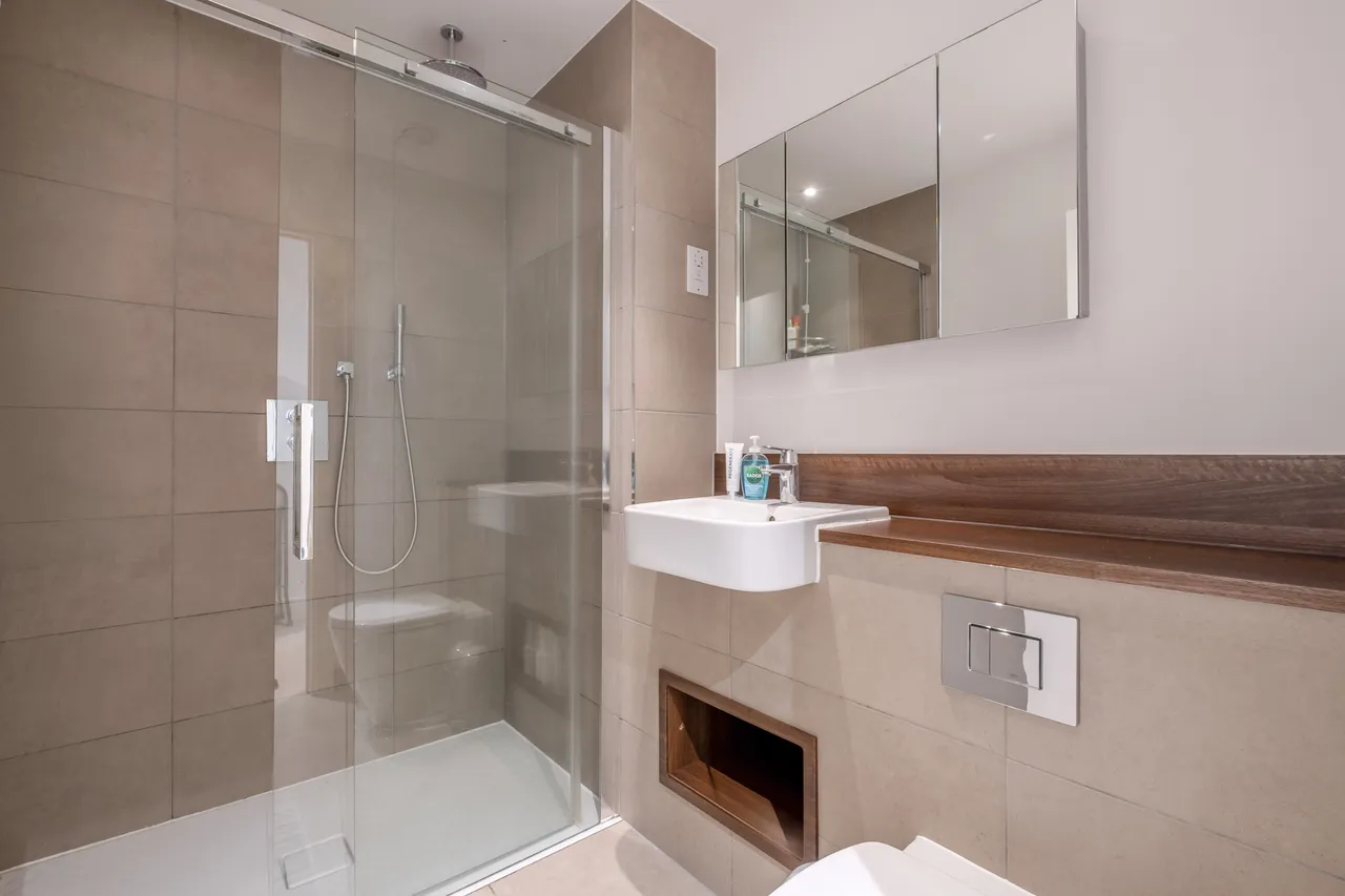 Pipit Drive, London, SW15, photo 8