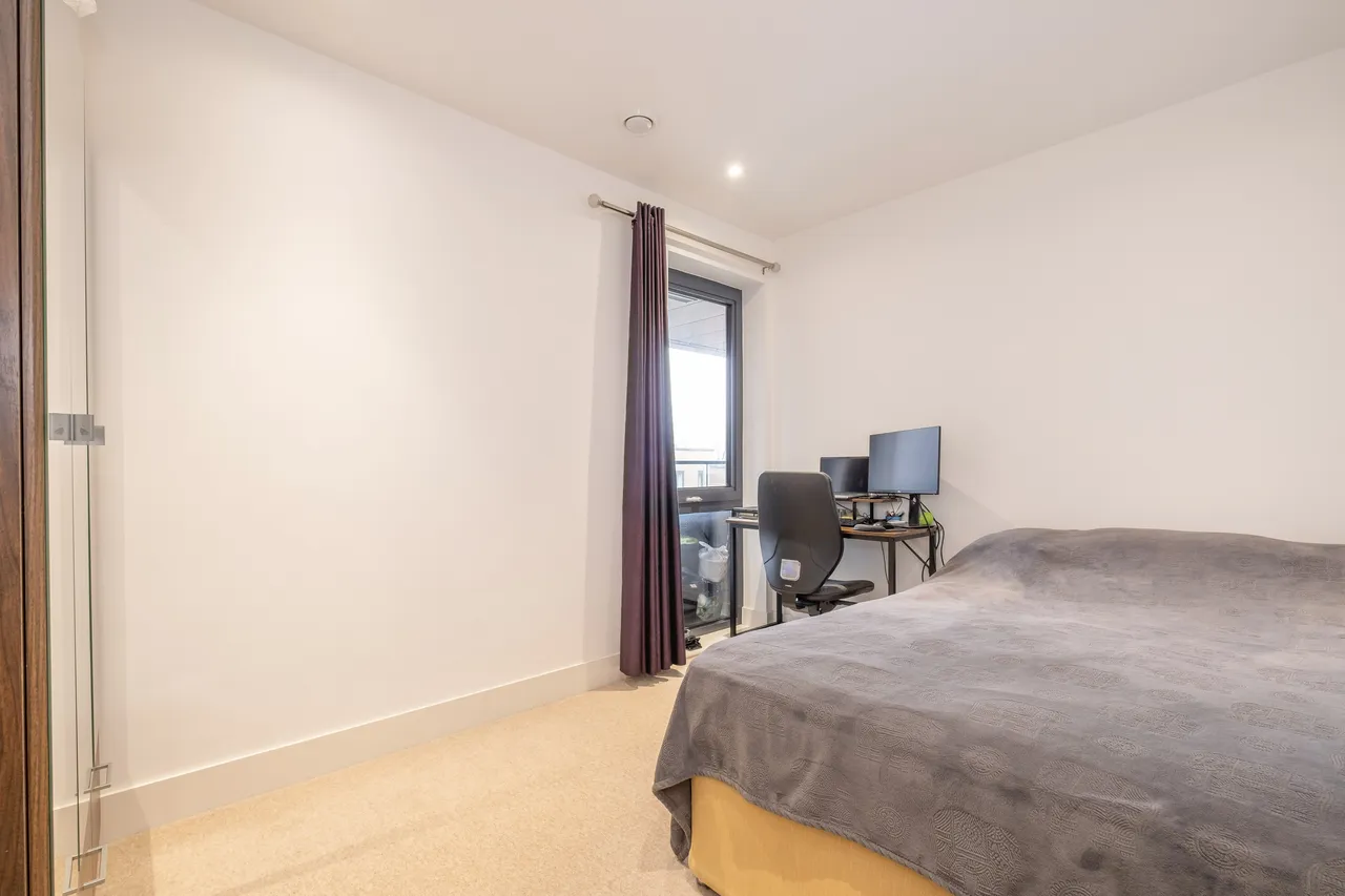 Pipit Drive, London, SW15, photo 10