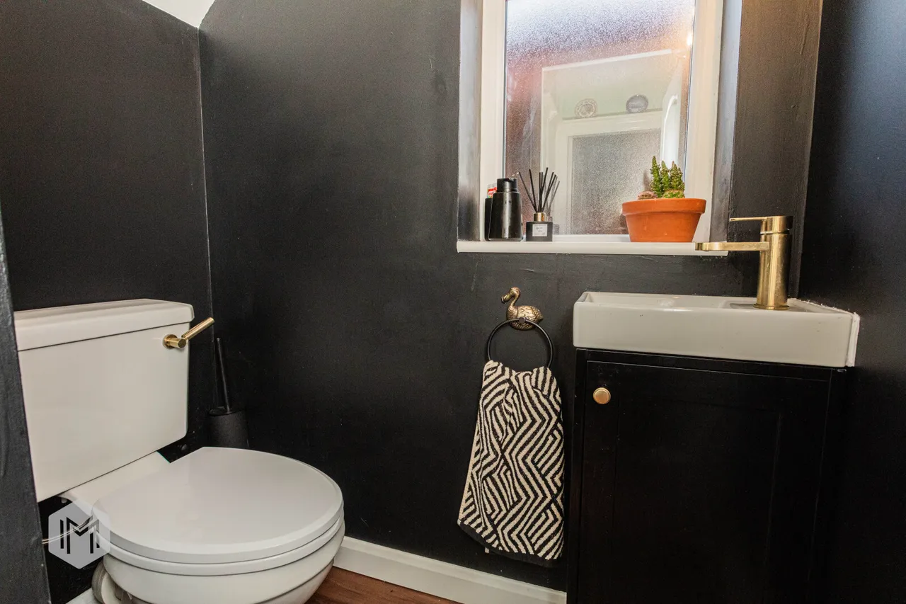 Ashbourne Avenue, Bolton, BL2 1LS, photo 17