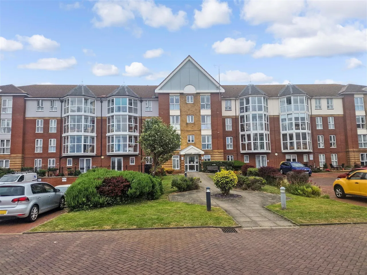 1 bed flat for sale, Queens Parade, Cliftonville, CT9