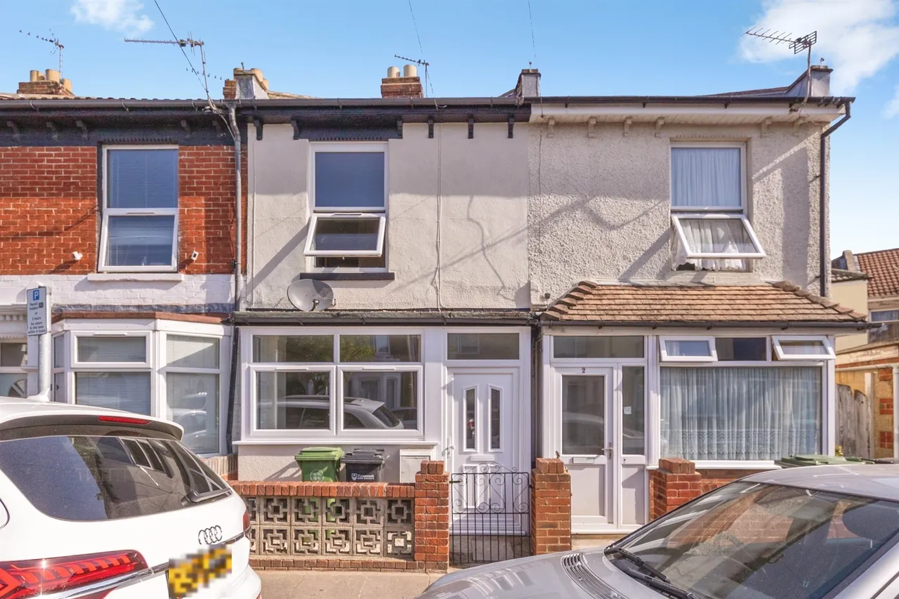 2 bed house for sale — Walden Road, Portsmouth