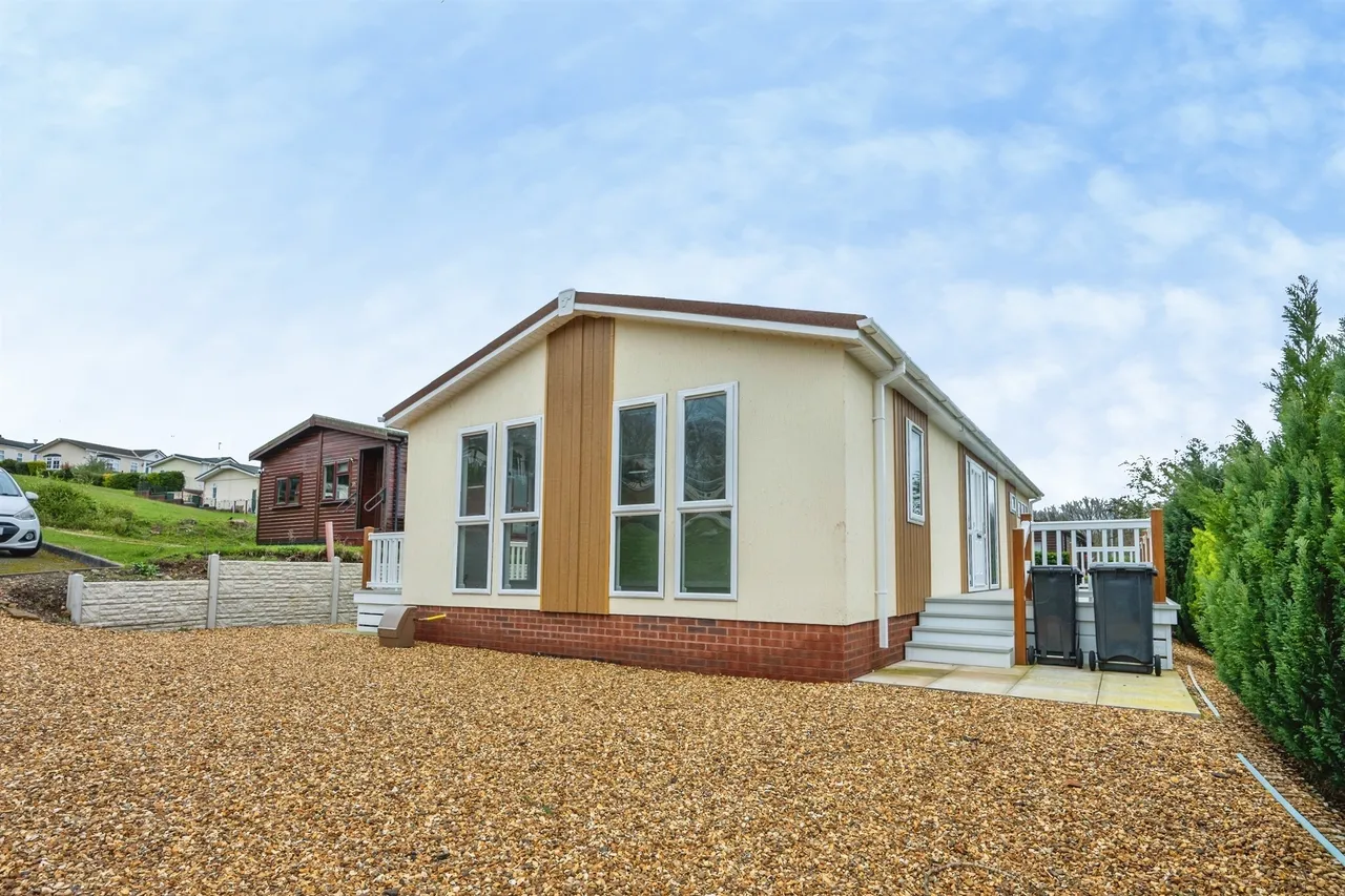 2 bed park home for sale, Dowles Road, Bewdley, DY12