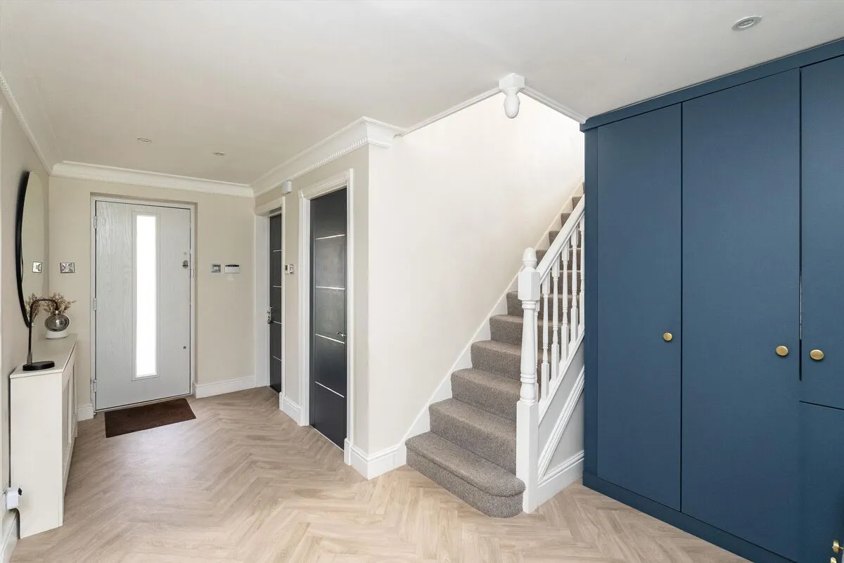 St. Andrews Gardens, Cobham, KT11, photo 11