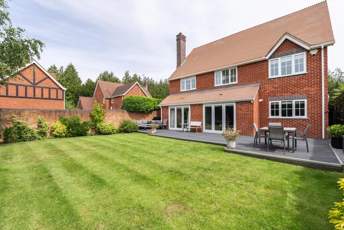 St. Andrews Gardens, Cobham, KT11, photo 8