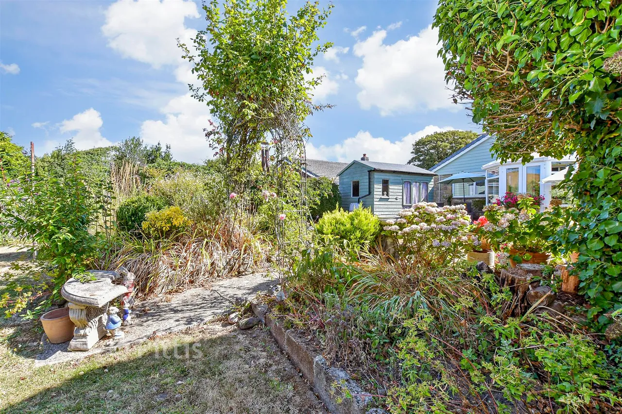 Niton Road, Rookley, PO38, photo 12
