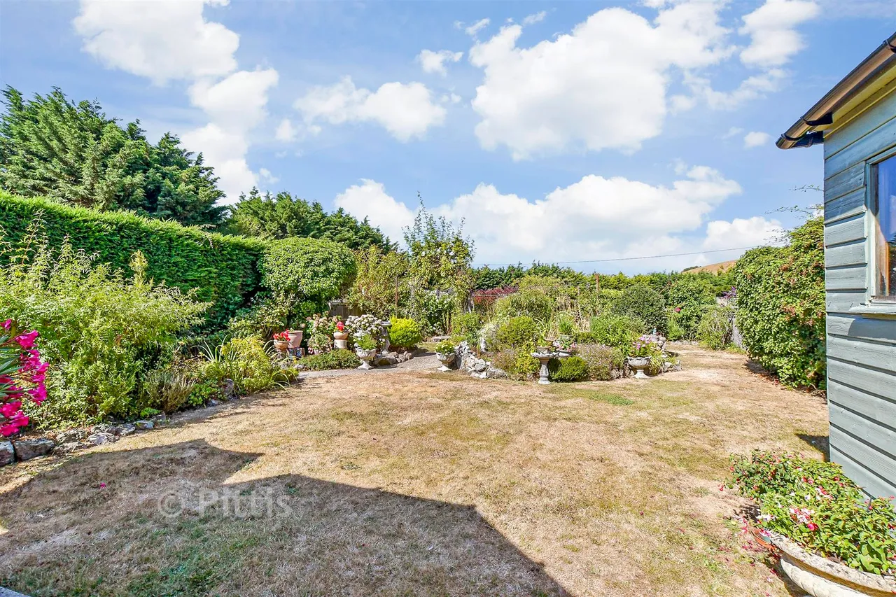 Niton Road, Rookley, PO38, photo 11
