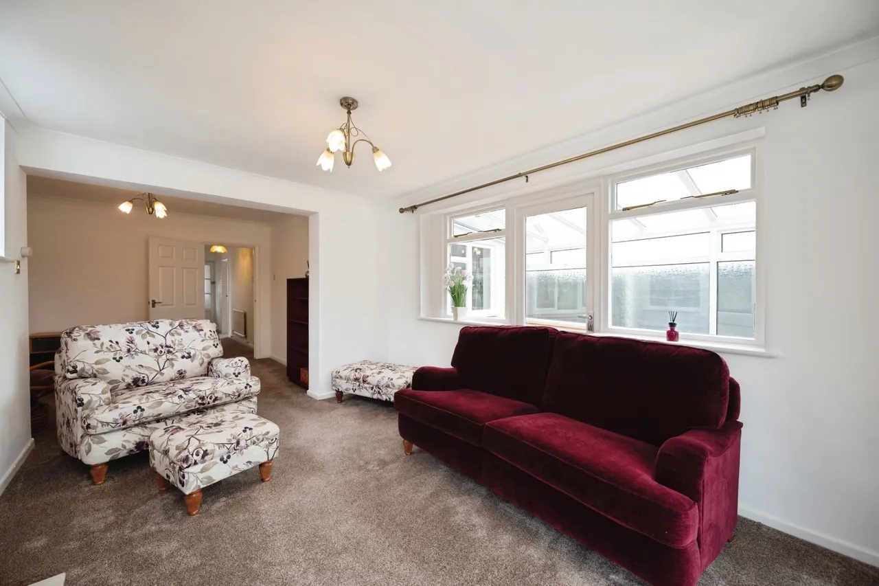 Elwell Green, Hayling Island, PO11, photo 4