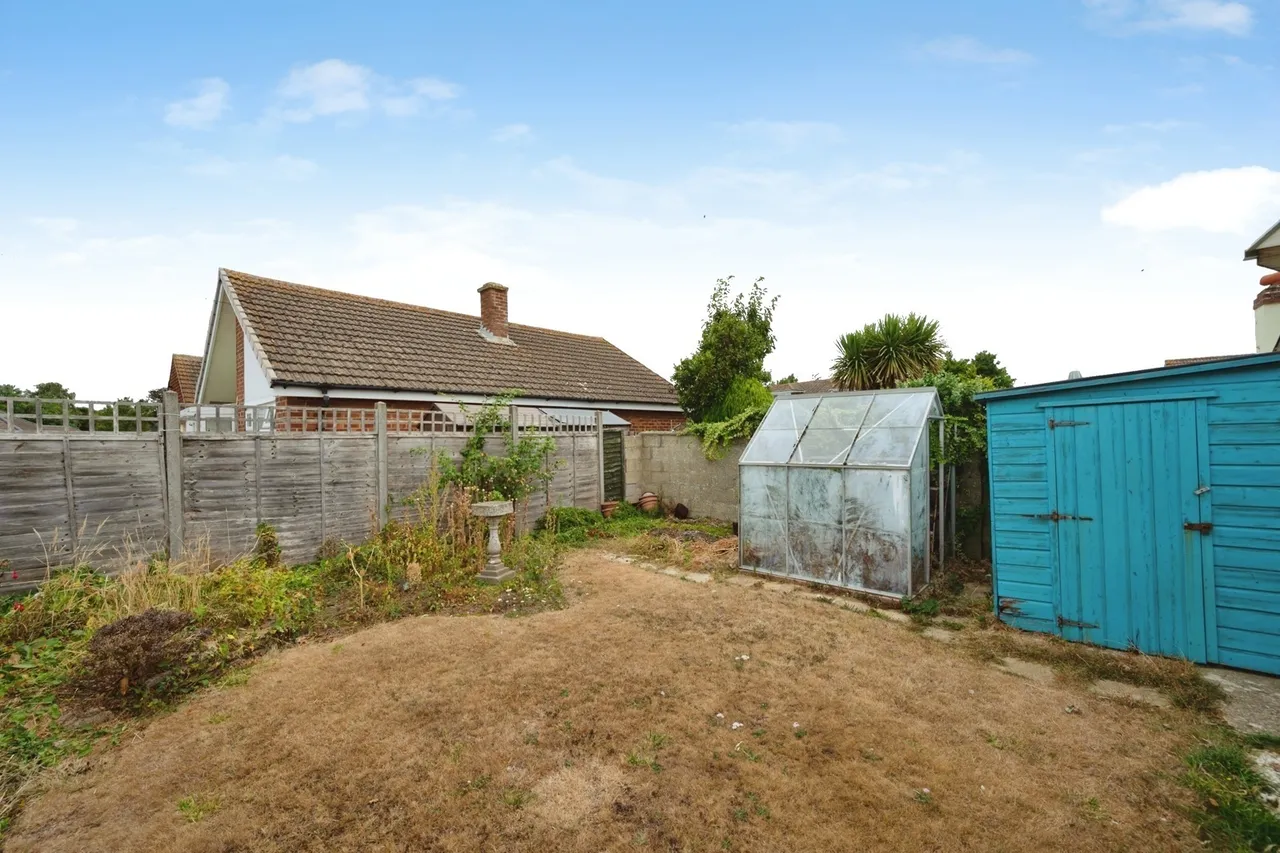 Elwell Green, Hayling Island, PO11, photo 12