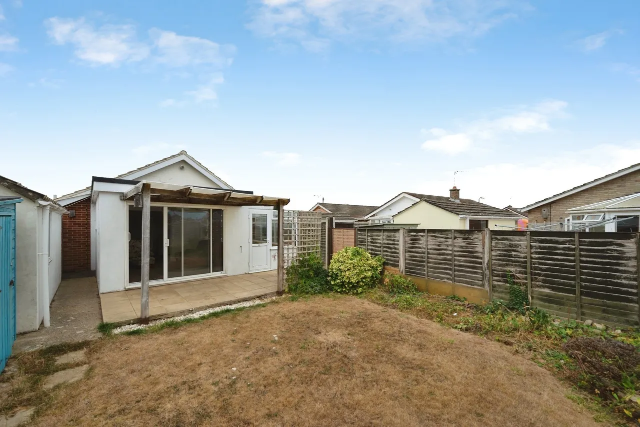 Elwell Green, Hayling Island, PO11, photo 7