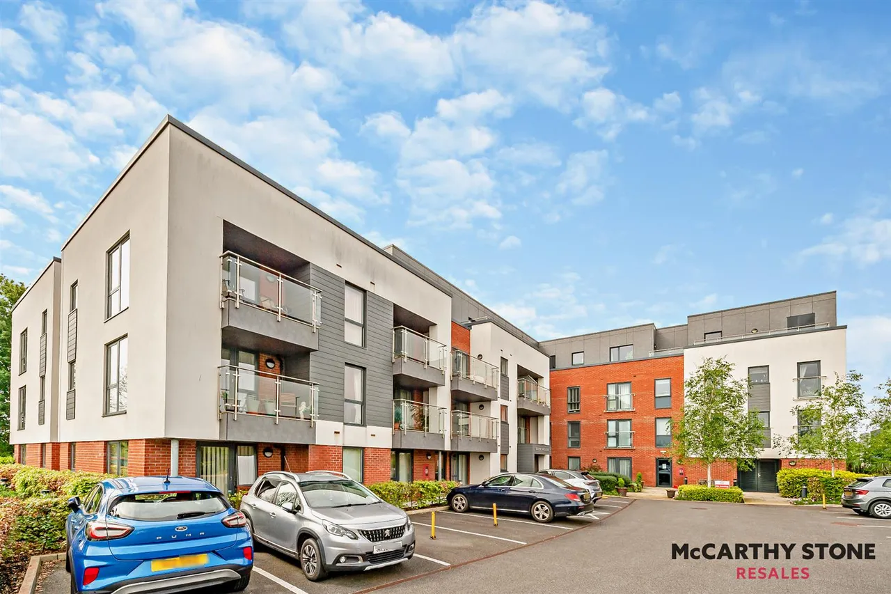 1 bed flat for sale, Keeper Close, Taunton, TA1