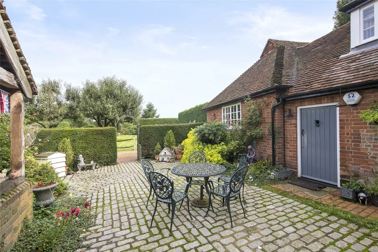 Elvedon Road, Cobham, KT11, photo 19